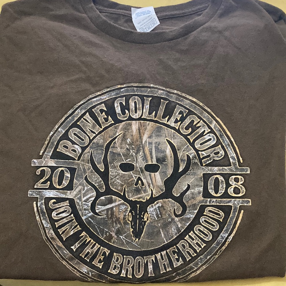Brown short sleeve bone collector 2008 join the brotherhood hunter shirt